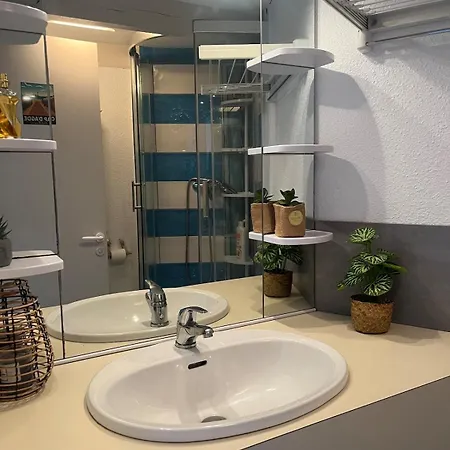1-bedroom Sea-view With Terrace, Sleeps 4 * Agde