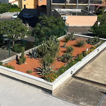 1-bedroom Sea-view With Terrace, Sleeps 4 公寓